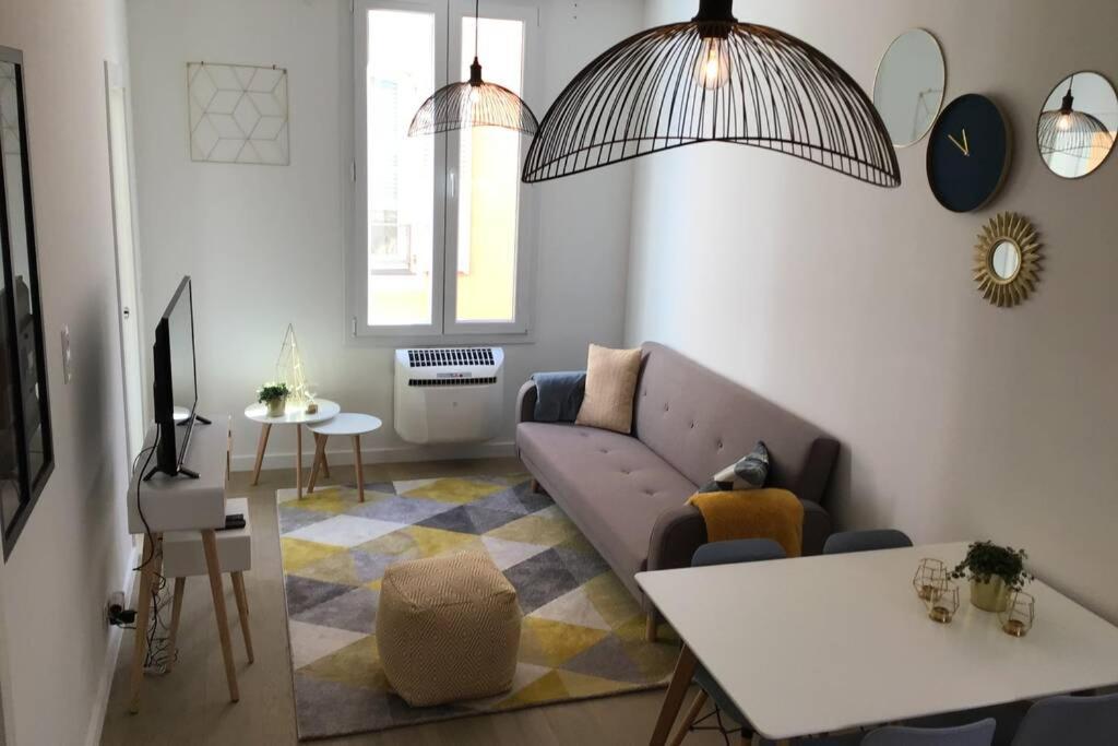 Appartement 2 Chambres Refait A Neuf, Climatise, A 2 Min De La Mer 尼斯 外观 照片